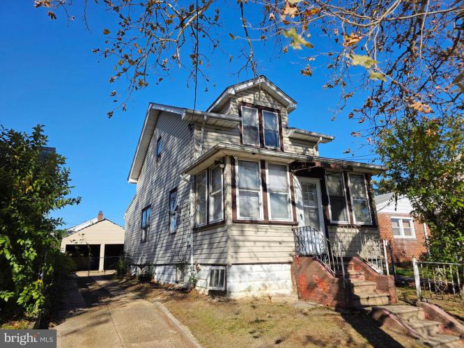 Photo of 6887 Woodland Avenue