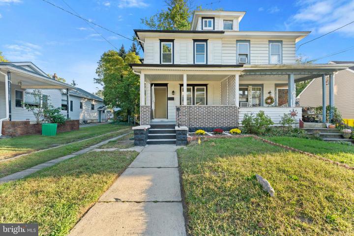 Photo of 6160 Irving Avenue