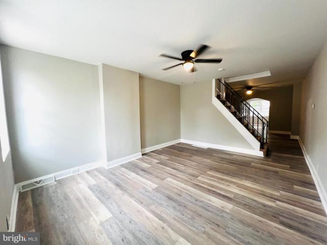 Photo of 215 Middlesex Street