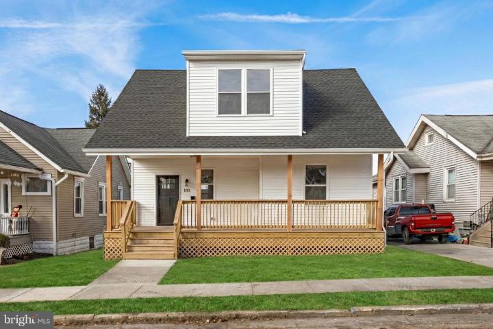 Photo of 133 Lafayette Road