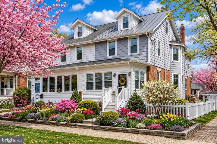 Photo of 13 W Euclid Avenue, Haddonfield NJ
