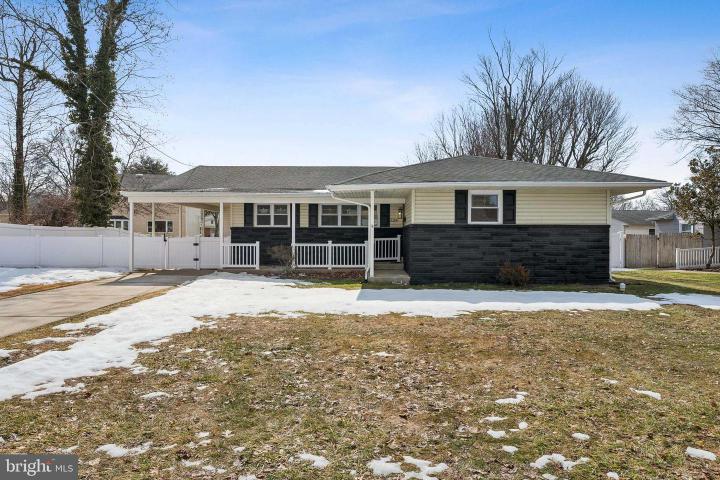 Photo of 324 Juniper Drive