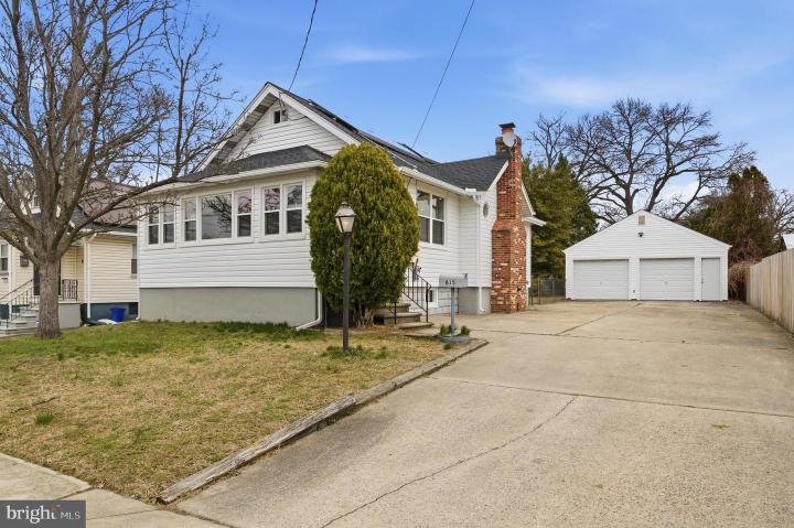 Photo of 615 Green Avenue