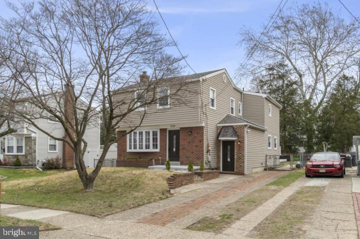 Photo of 7270 Githens Avenue