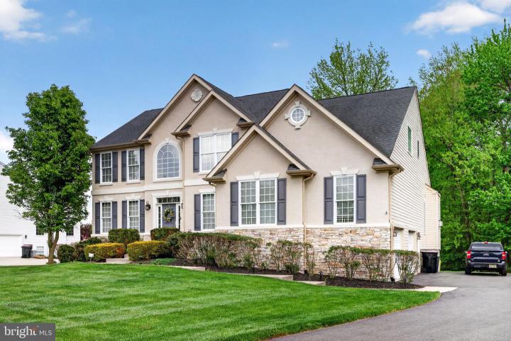 Photo of 10 Laurel Wood Court