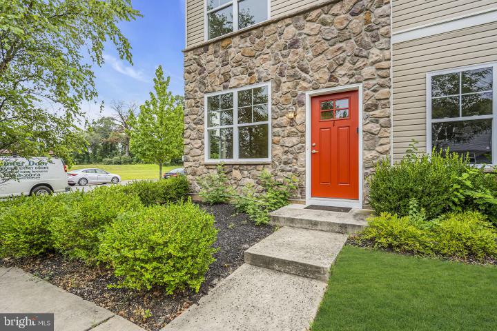 Photo of 41 Rowand Way E