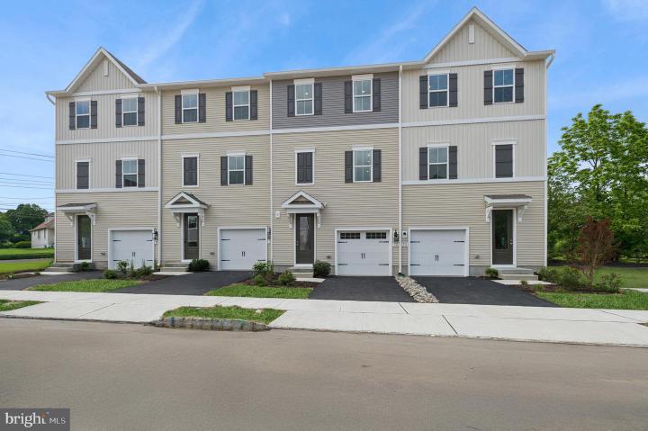 Photo of 56 Silverbell Avenue, Berlin NJ