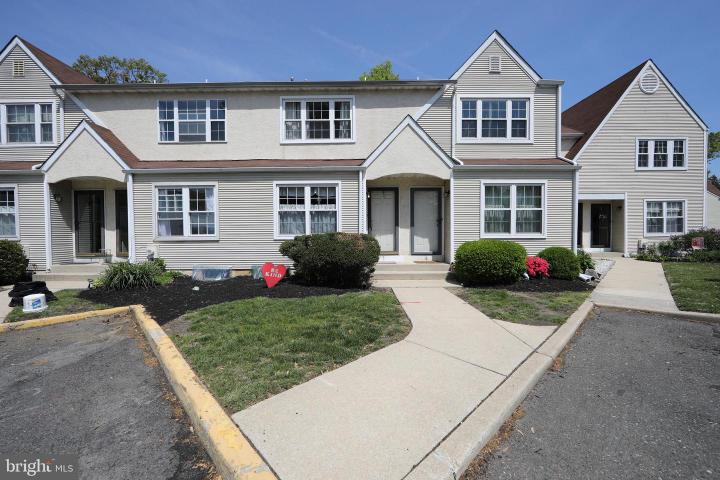 Photo of 111 E Beechwood Avenue 5