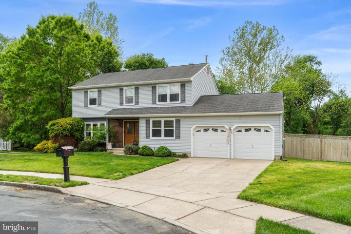 Photo of 2 Farnham Court
