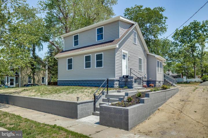 Photo of 36 Atlantic Avenue