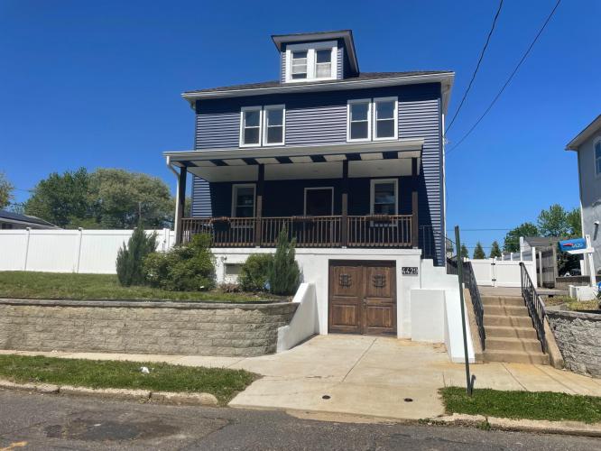 Photo of 4429 Burwood Avenue