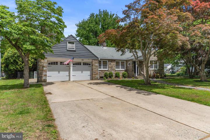 Photo of 83 Kendall Boulevard, Oaklyn NJ