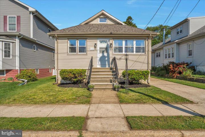 Photo of 335 Walnut Avenue