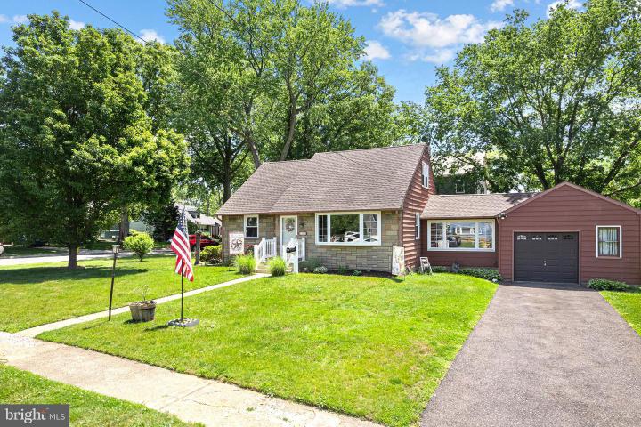 Photo of 300 W 3rd Avenue