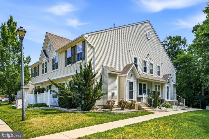 Photo of 902 Tanglewood Drive