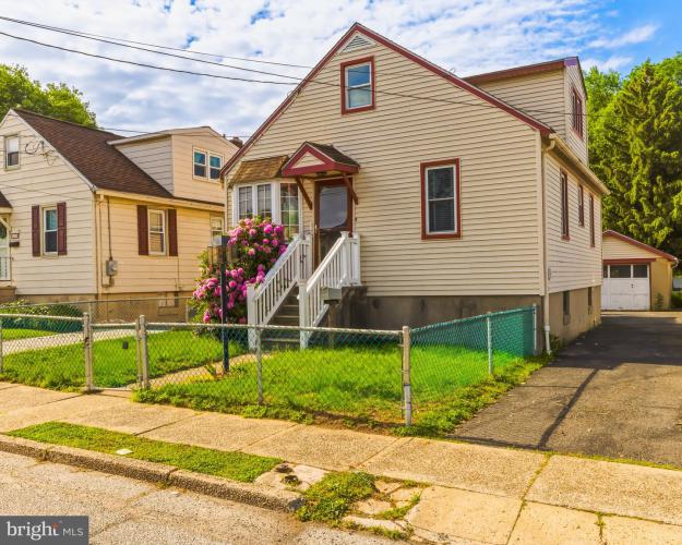 Photo of 208 Lehigh Avenue