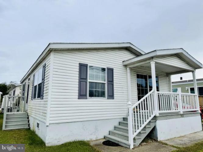 Photo of 743 Meadowview Lane