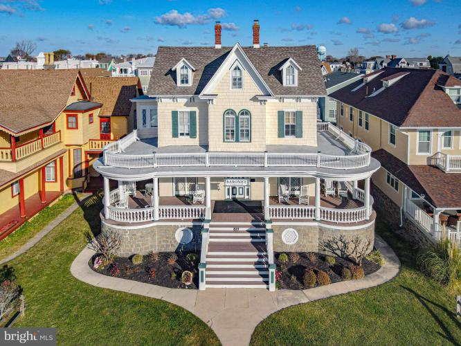 Photo of 819 Beach Avenue 3b