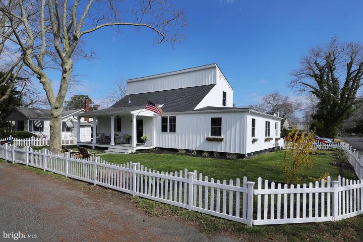 Photo of 18 Bucknell Avenue