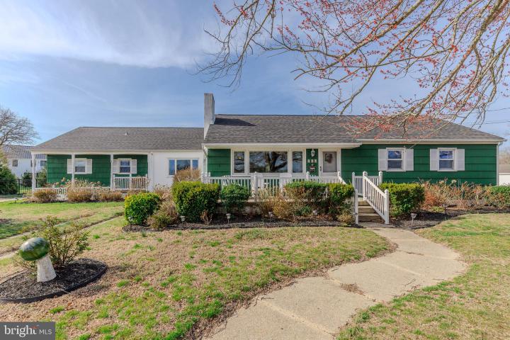 Photo of 720 New England Road