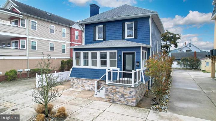Photo of 108 E 17th Avenue