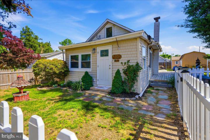 Photo of 125 E Atlantic Avenue, Villas NJ
