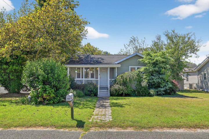 Photo of 301 Roosevelt Bouleva