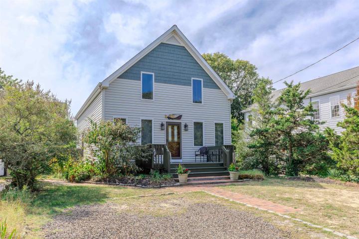 Photo of 323 Alexander Avenue