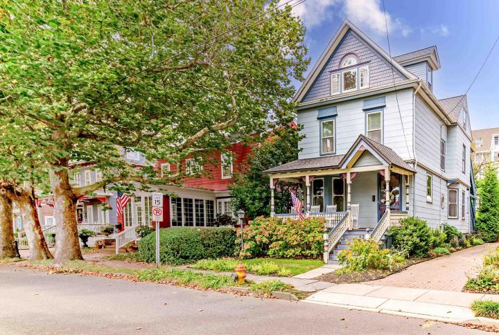Photo of 627 Hughes Street