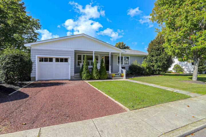 Photo of 215 S Boyd Street