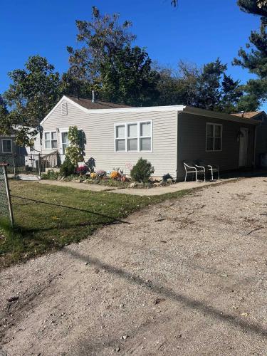 Photo of 27 E New York Avenue