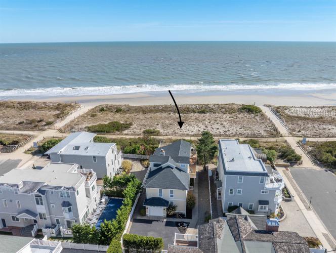 Photo of 83 E 13th Street