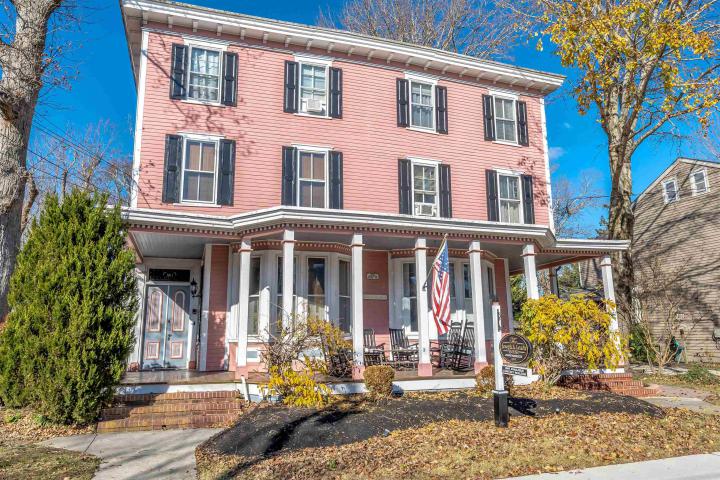 Photo of 1011 Lafayette Street 302