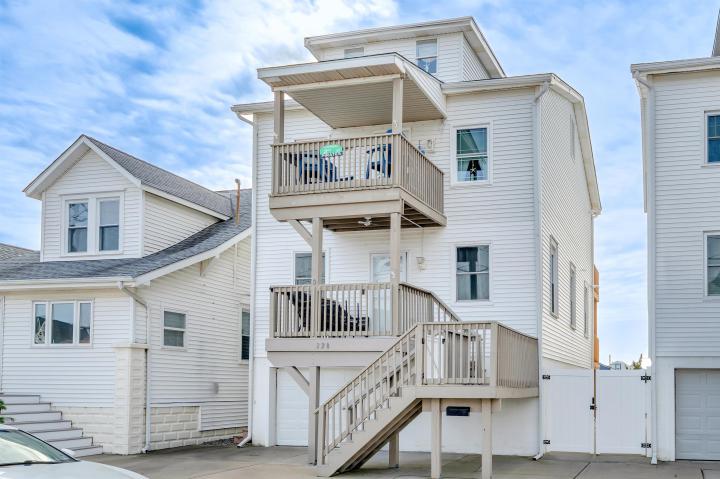 Photo of 228 W Magnolia Avenue B, Wildwood NJ