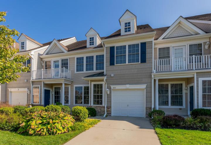 Photo of 506 West Hampton Court 21