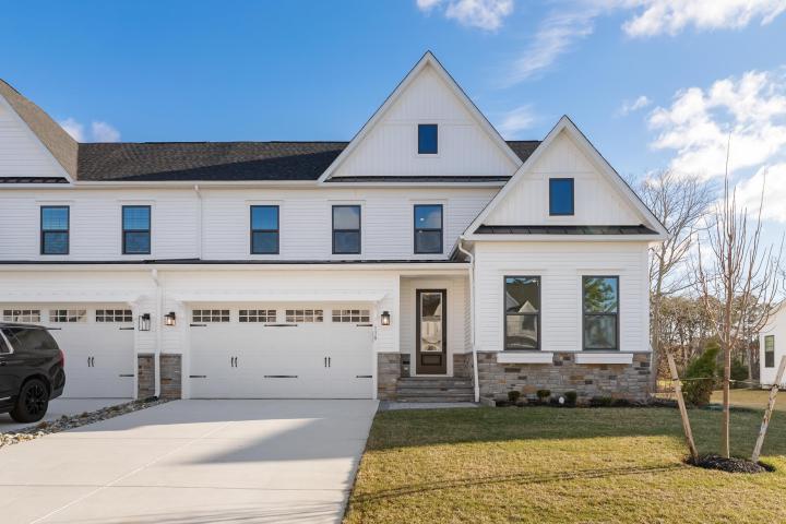 Photo of 118 Muirhead Drive East