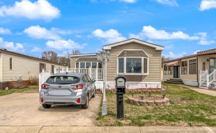 Photo of 389 Grande Bouleva