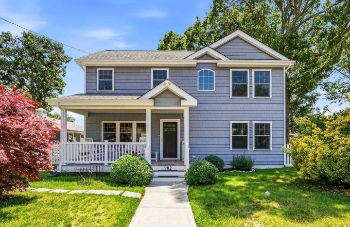 Photo of 902 Scott Avenue