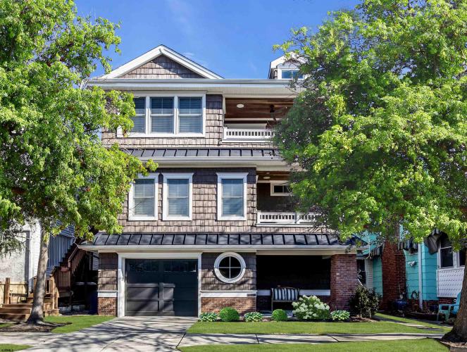 Photo of 841 Pelham Place