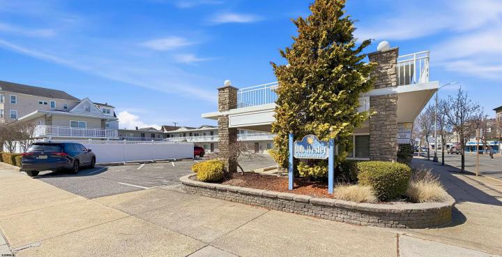 Photo of 900 Wesley Avenue