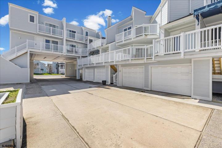 Photo of 1128 Bay Avenue 5