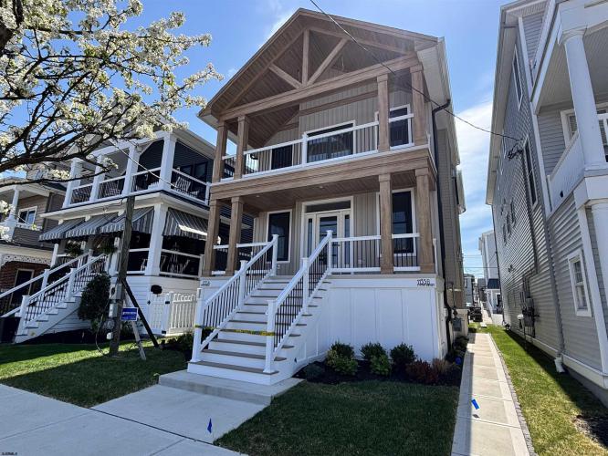 Photo of 1135 West Avenue
