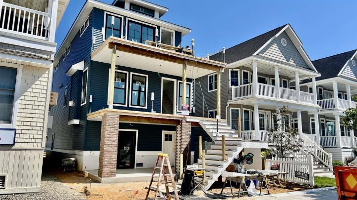 Photo of 325 West Avenue