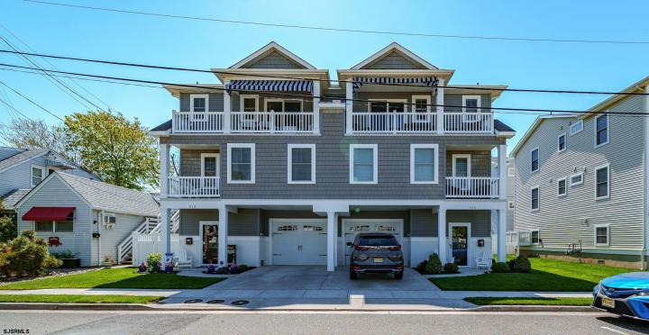 Photo of 813 Coolidge Drive