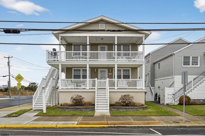 Photo of 3566 West Avenue