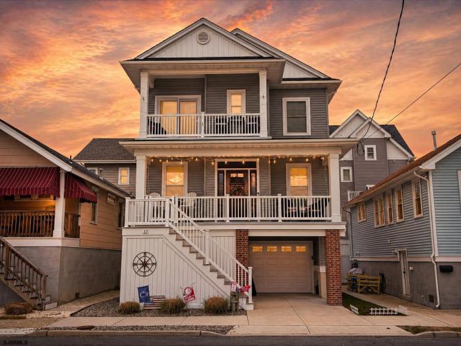 Photo of 13 E 14th Street