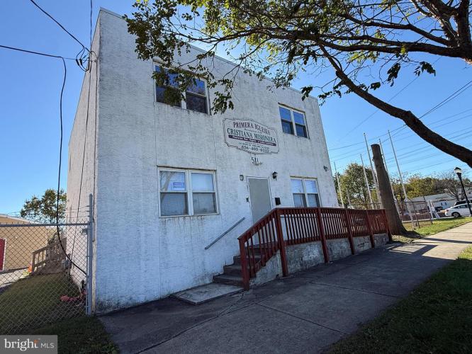 Photo of 511 E Grape Street