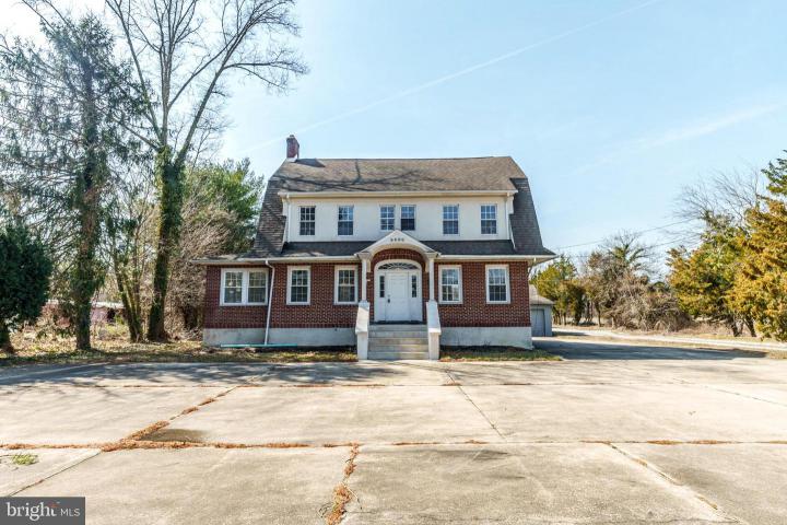 Photo of 2520 N West Boulevard