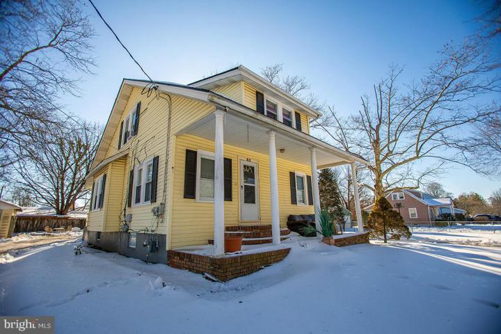 Photo of 65 W Oak Road, Vineland NJ