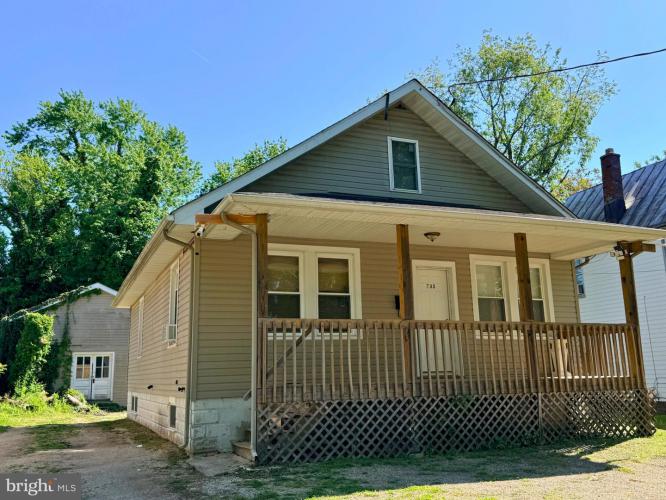 Photo of 733 E Quince Street
